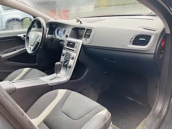 Volvo V60 2012 photo 3