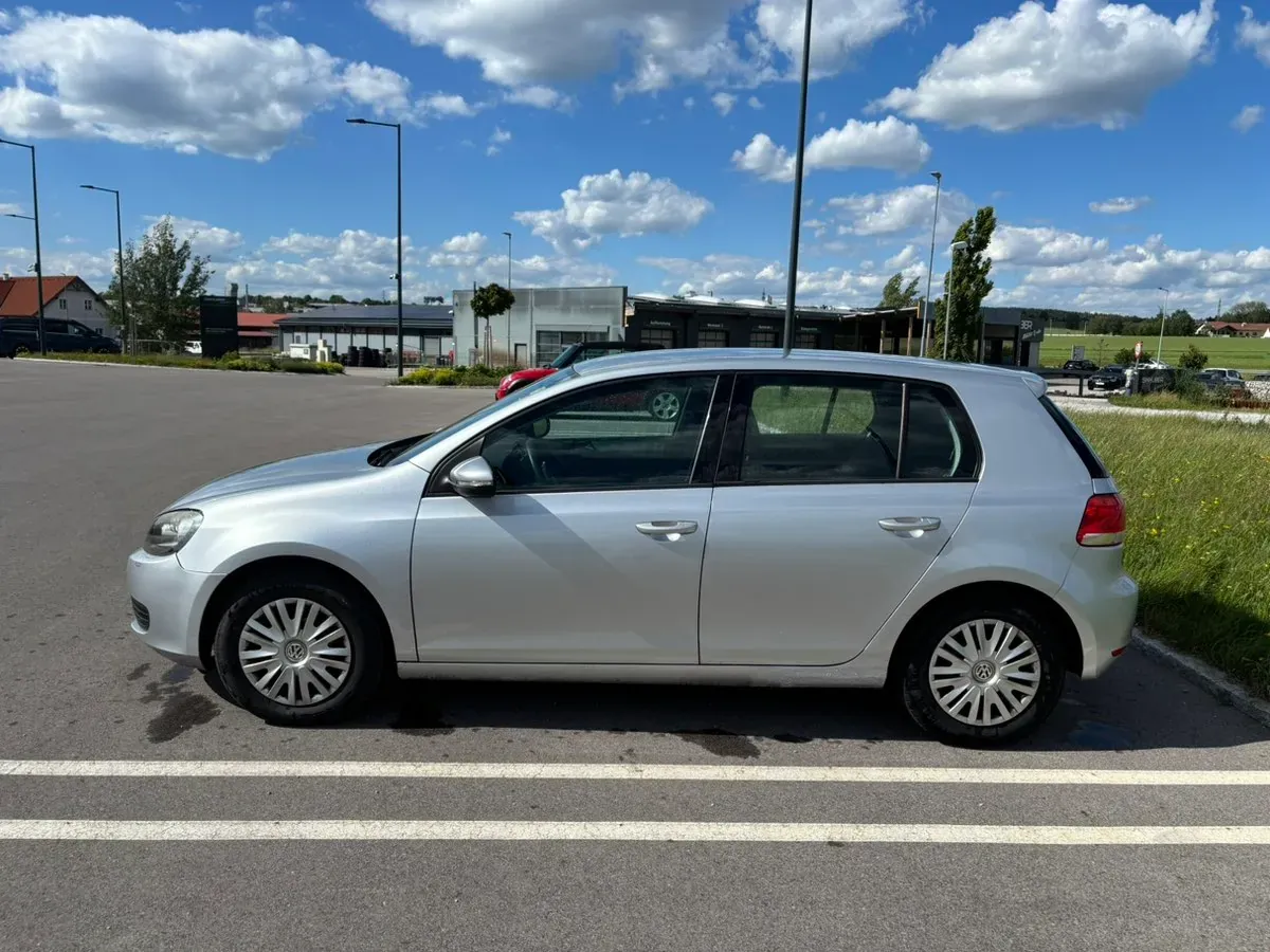 Volkswagen Golf 2011 photo 3
