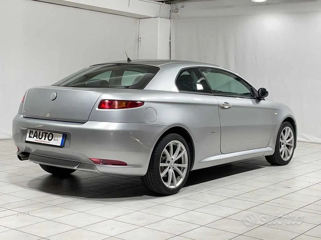 Alfa Romeo Gt 2006 photo 5