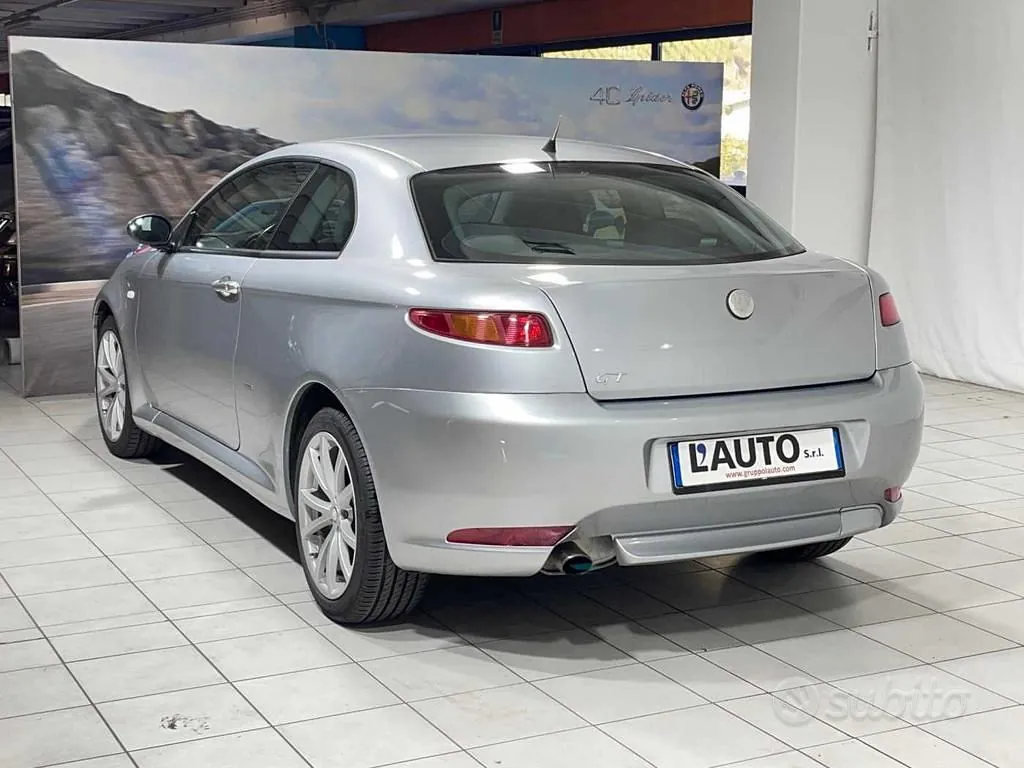 Alfa Romeo Gt 2006 photo 3