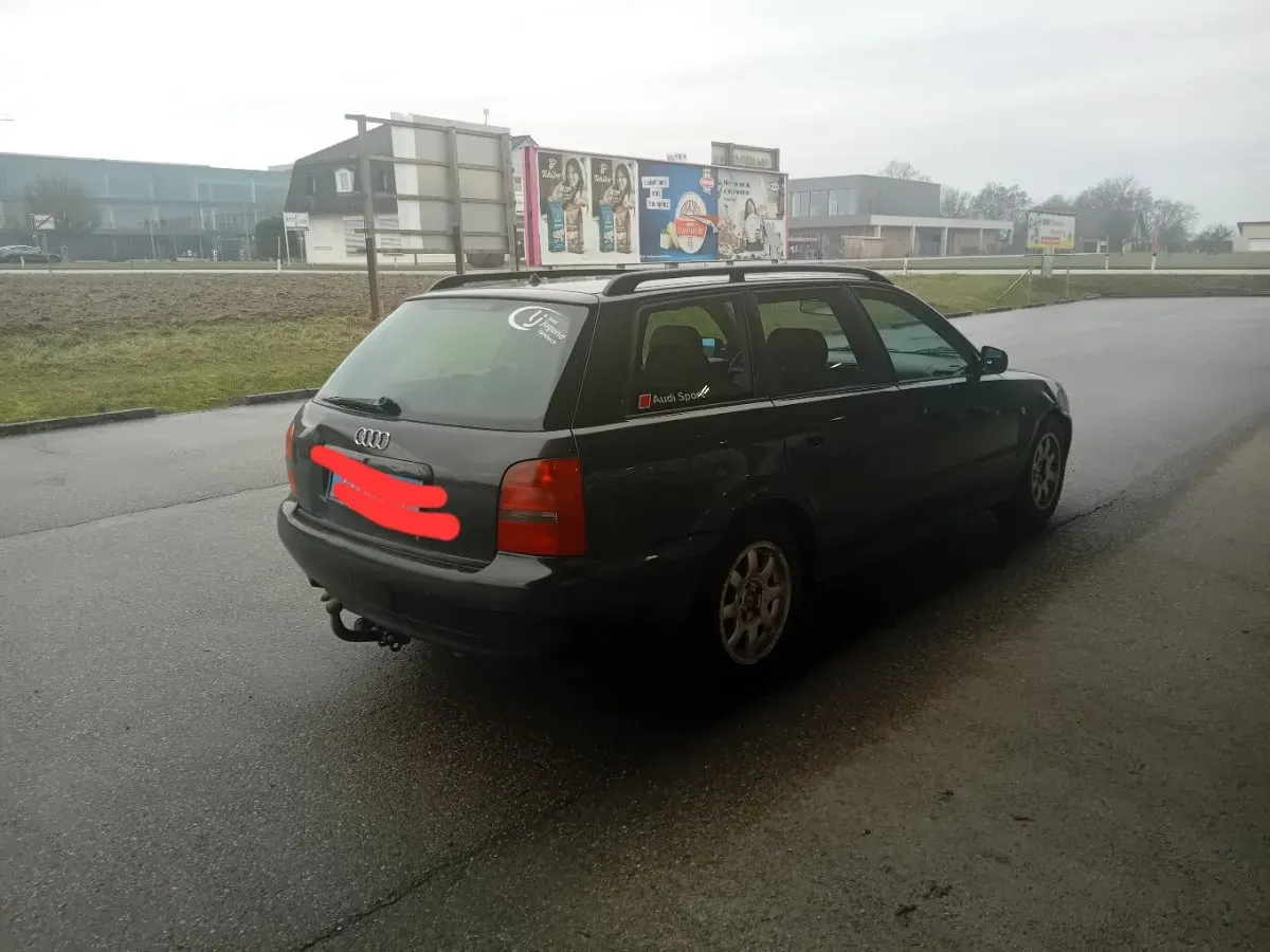 Audi A4 1998 photo 2