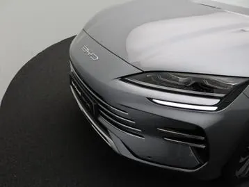 BYD Seal U 2025 photo 3