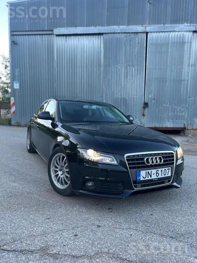 Audi A4 2008 photo 2