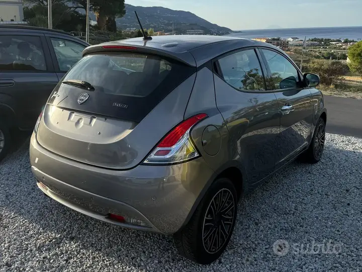 Lancia Ypsilon 2022 photo 3