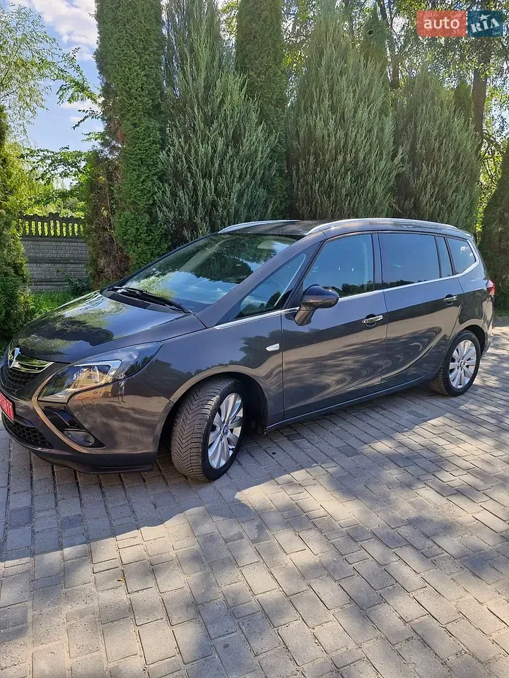 Opel Zafira Tourer 2013 photo 2