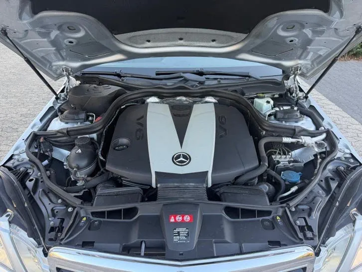 Mercedes-Benz E-Class 2011 photo 2