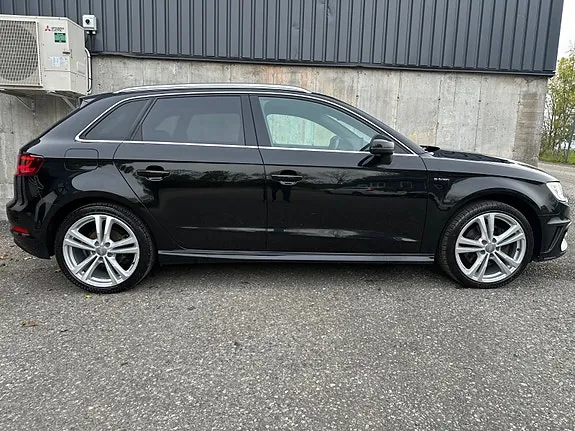Audi A3 2016 photo 5