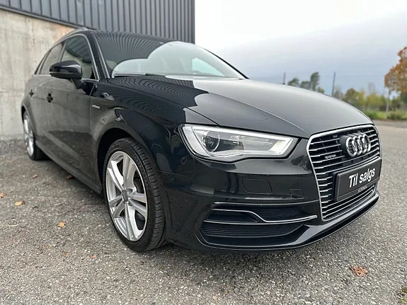 Audi A3 2016 photo 3