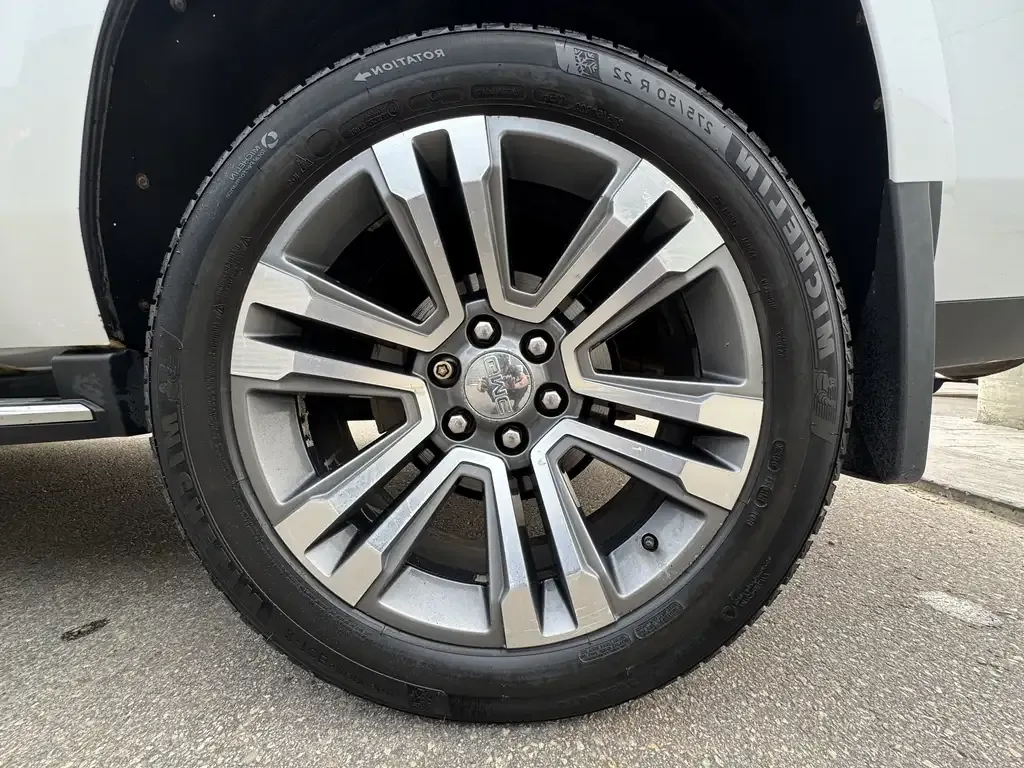 GMC Yukon 2018 photo 5