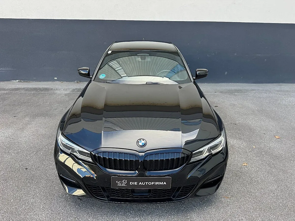 BMW 3 Series 2020 photo 3