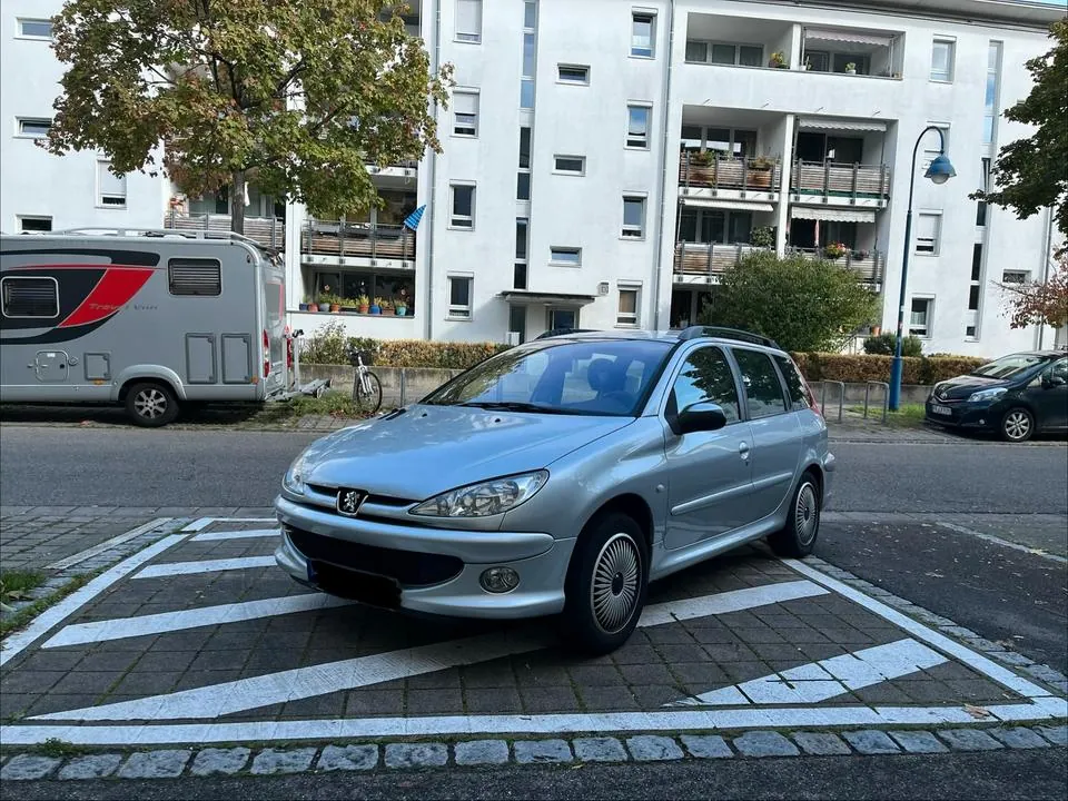 Peugeot 206