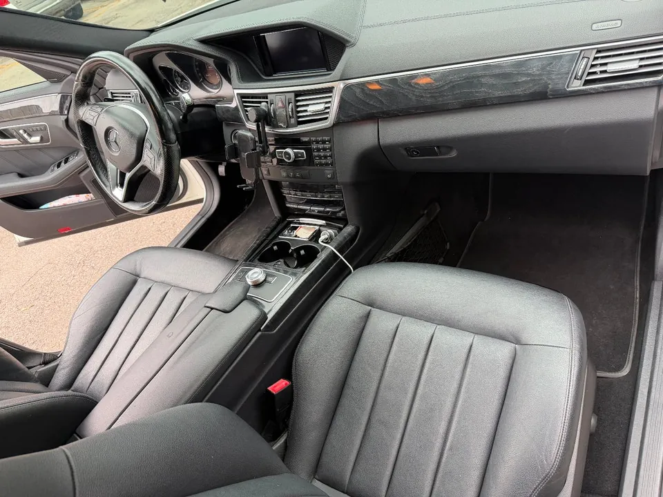 Mercedes-Benz E-Class 2012 photo 3