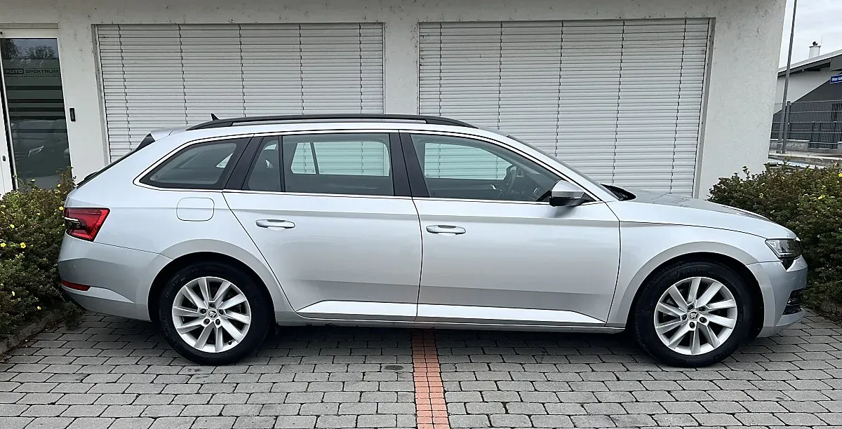 Skoda Superb 2021 photo 5
