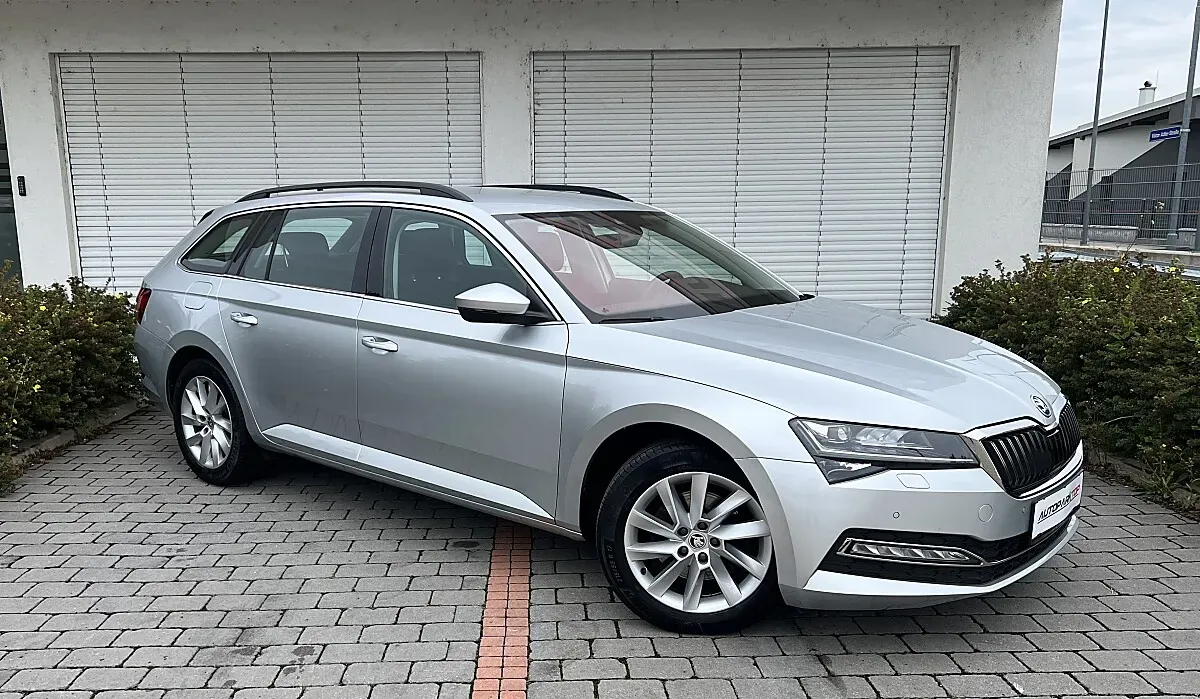 Skoda Superb 2021 photo 4