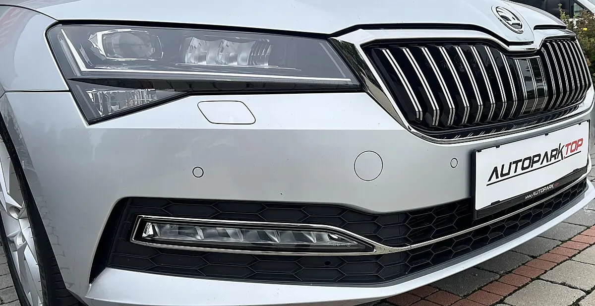Skoda Superb 2021 photo 2