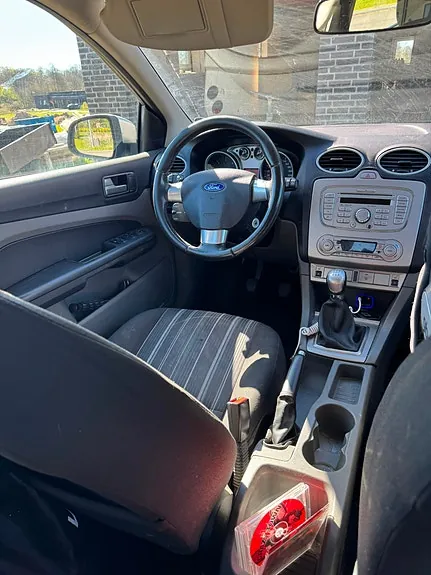 Ford Focus 2009 photo 2