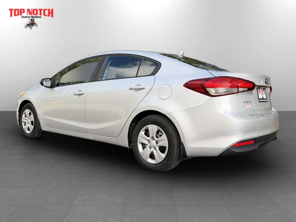 Kia Forte 2017 photo 3