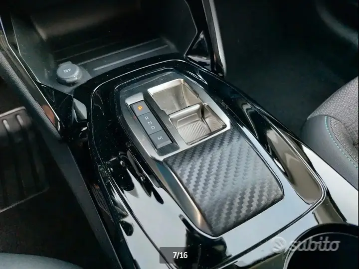 Peugeot 208 2023 photo 2