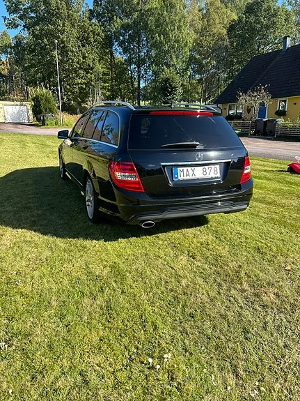 Mercedes-Benz C220 2012 photo 4