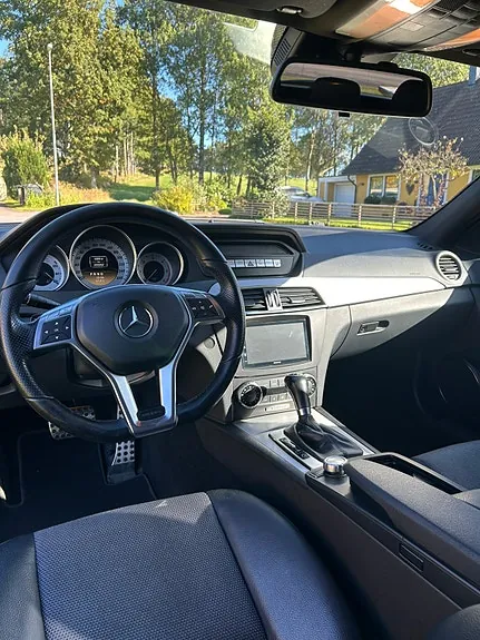 Mercedes-Benz C220 2012 photo 5