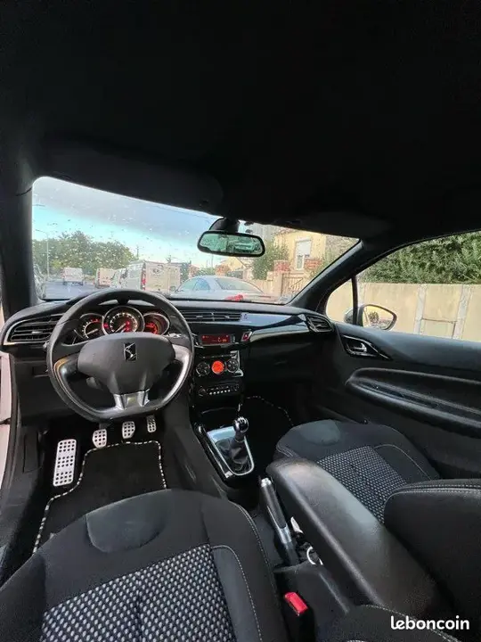 Citroen Ds3 2010 photo 3