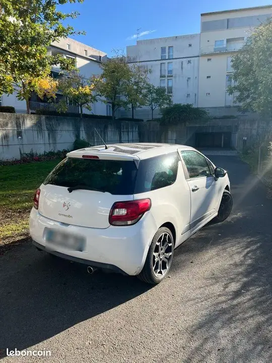 Citroen Ds3 2010 photo 2