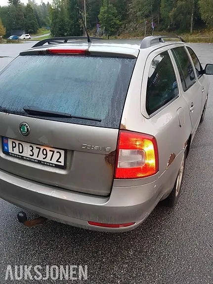 Skoda Octavia 2011 photo 4