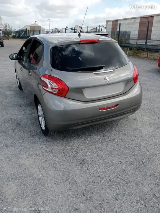 Peugeot 208 2014 photo 2