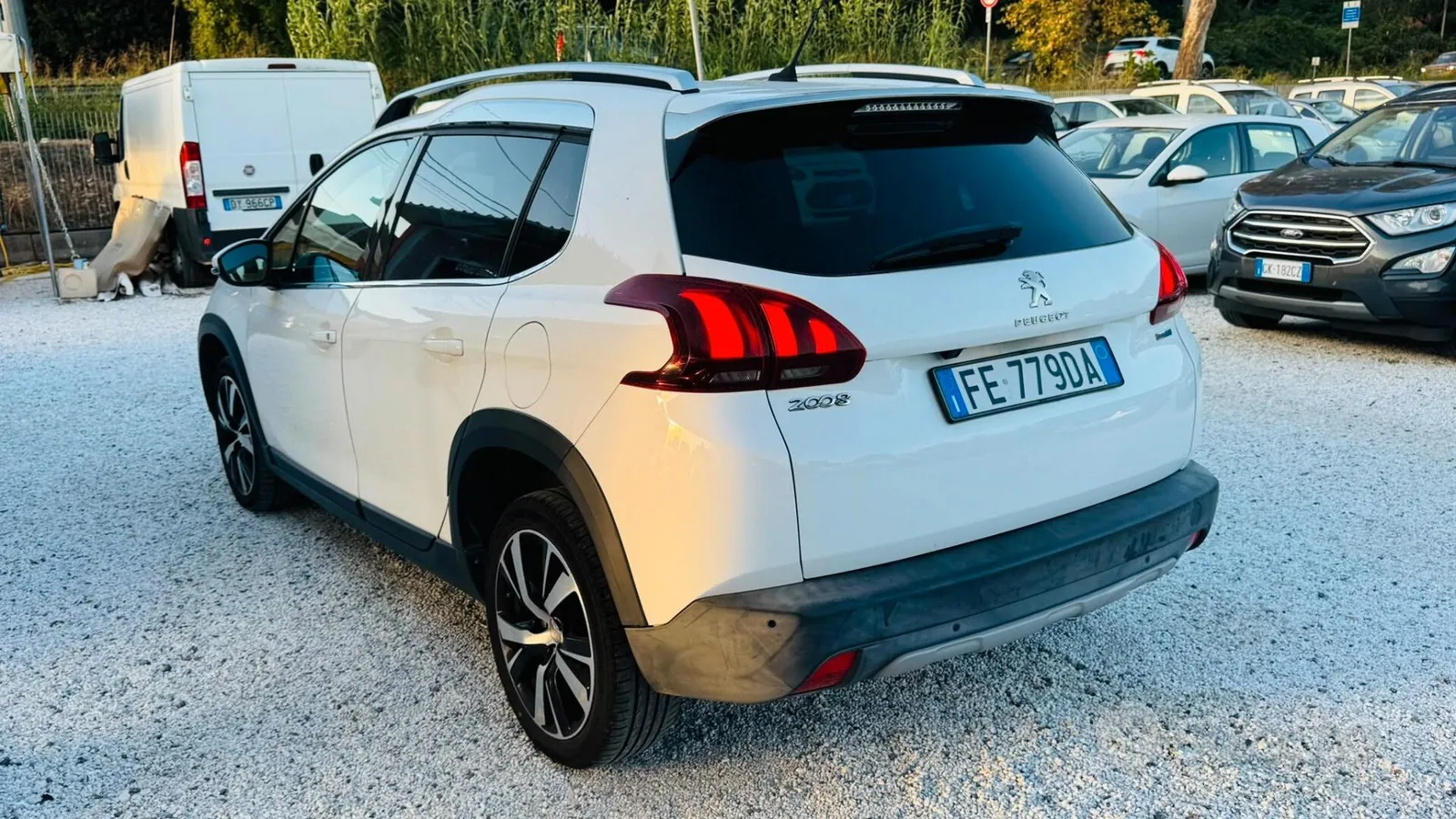 Peugeot 2008 2016 photo 4