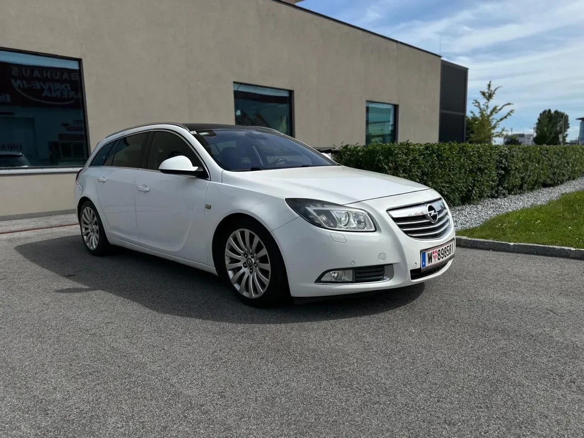Opel Insignia 2010 photo 2
