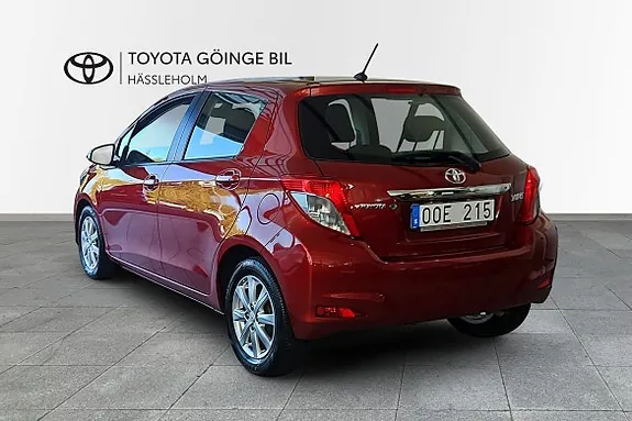 Toyota Yaris 2011 photo 2