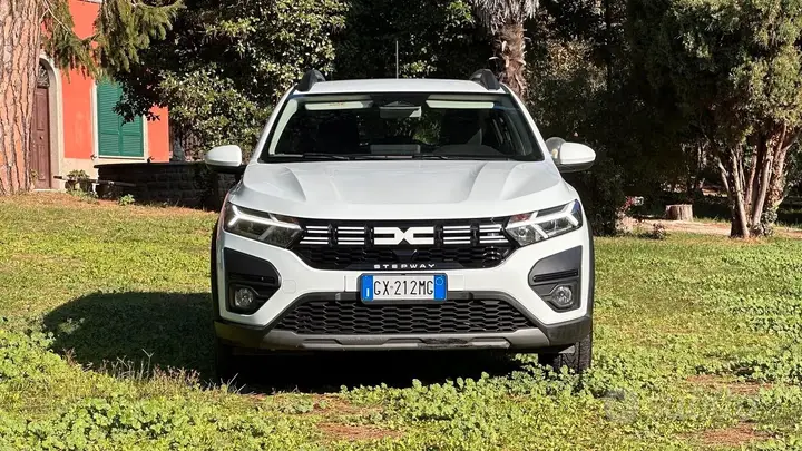 Dacia Sandero Stepway 2024 photo 2