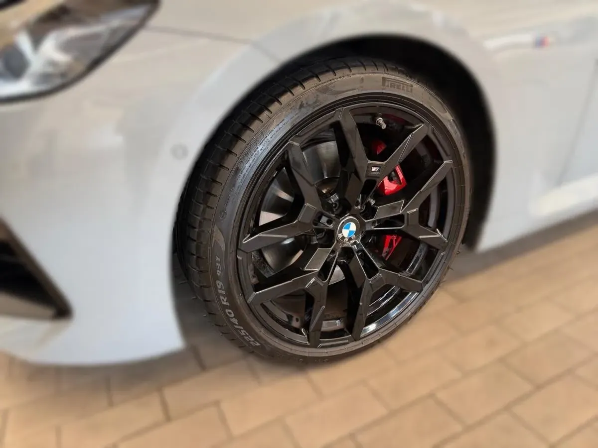 BMW 2 Series 2025 photo 3