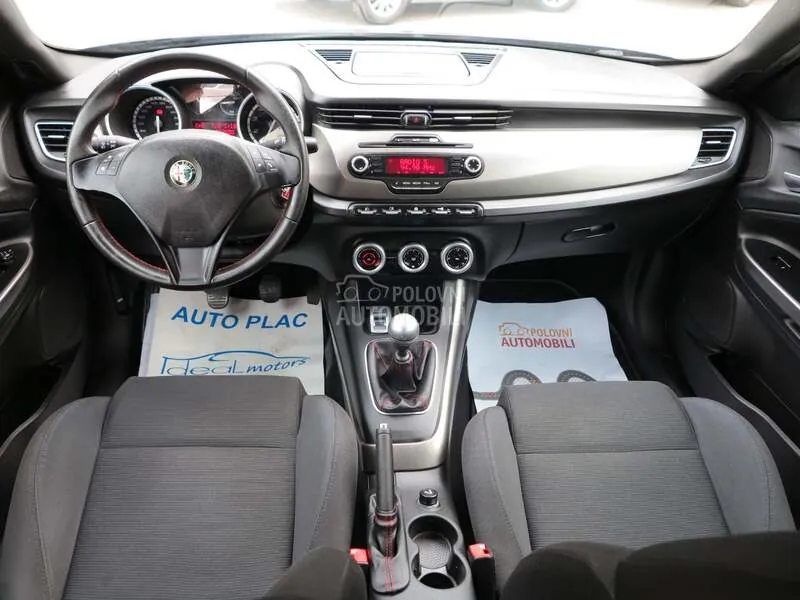 Alfa Romeo Giulietta 2013 photo 3