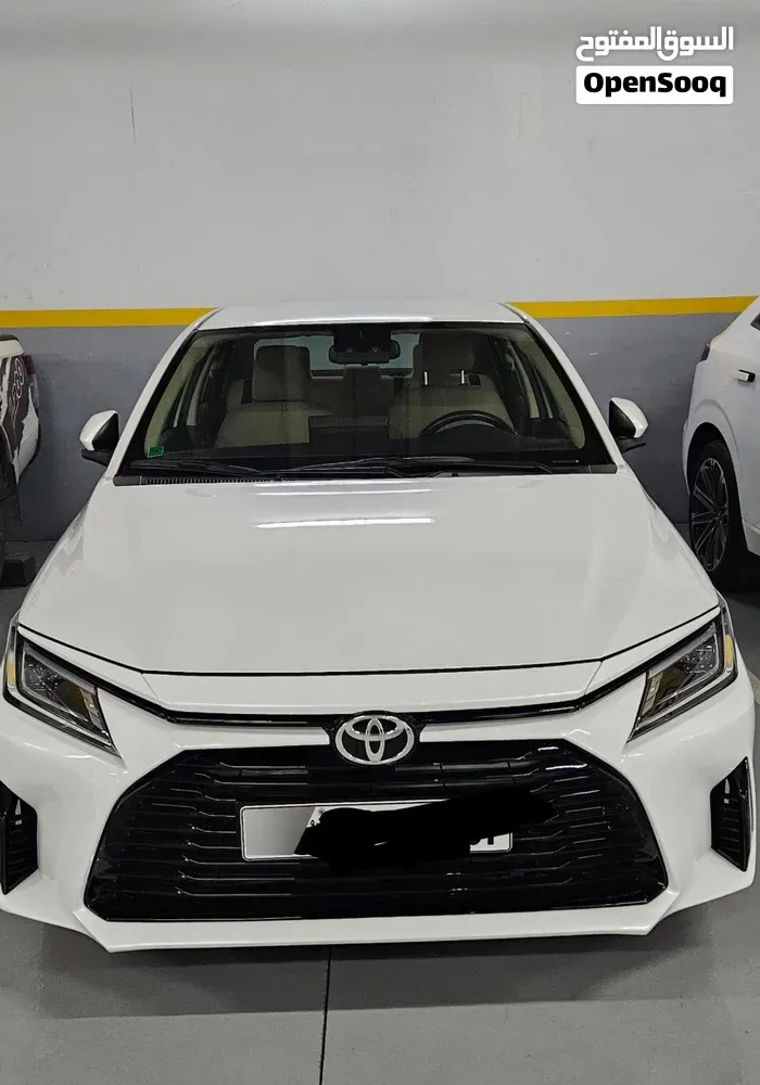 Toyota Yaris 2023 photo 2