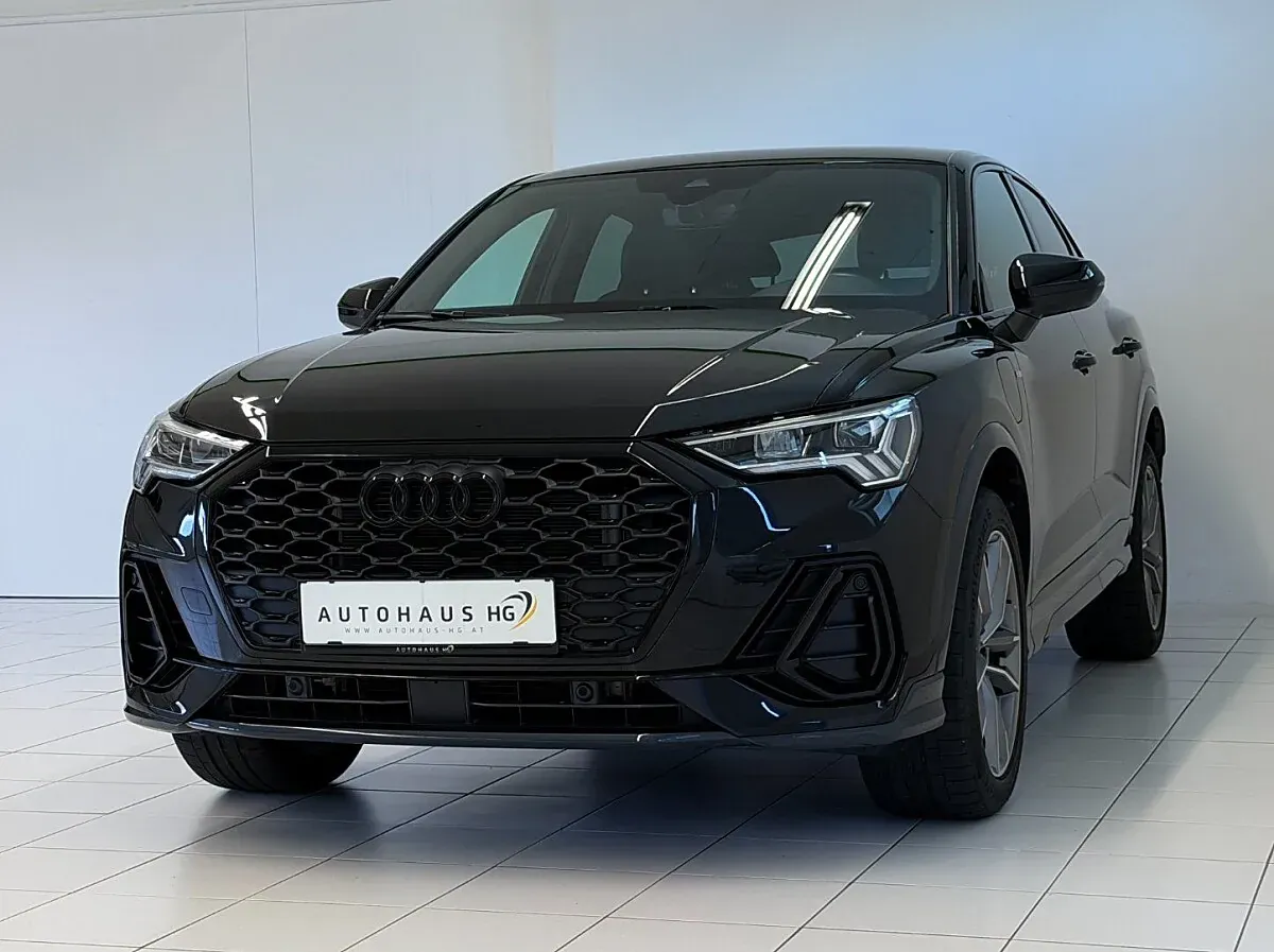 Audi Q3 2023 photo 3