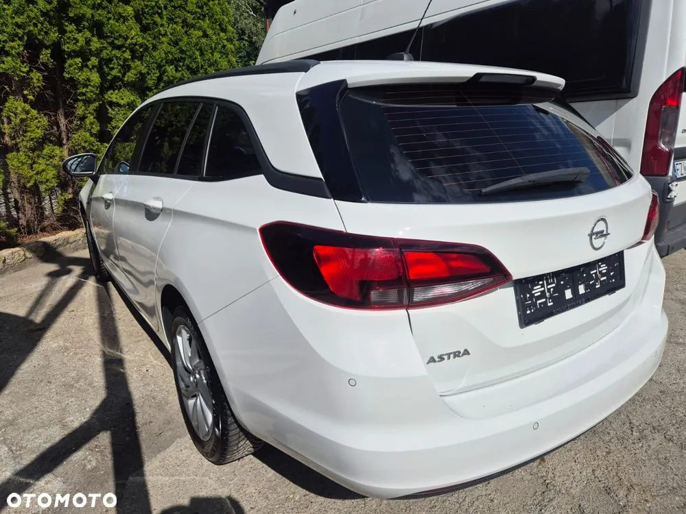 Opel Astra 2020 photo 2