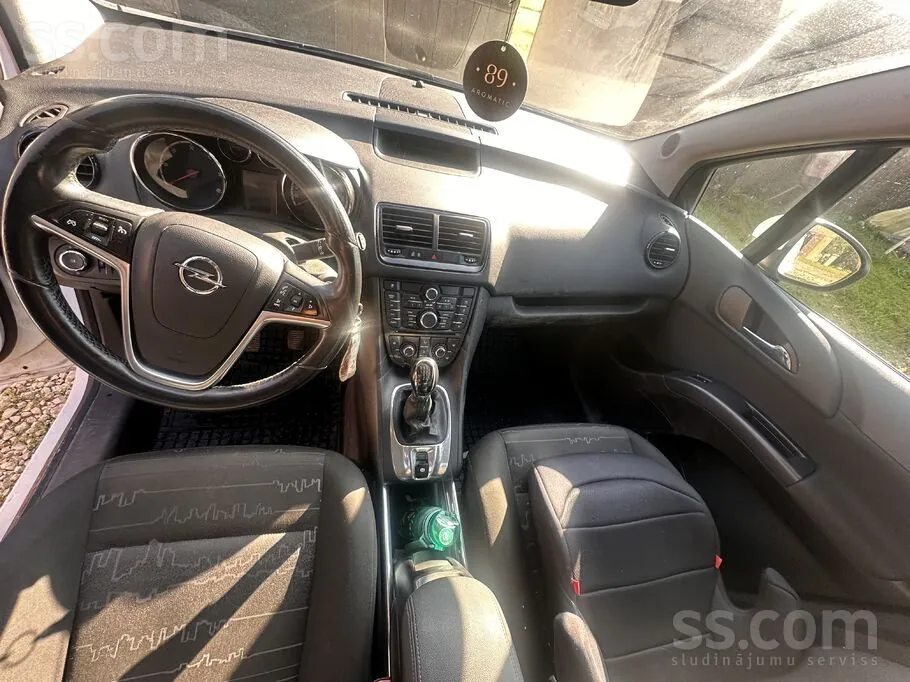 Opel Meriva 2013 photo 2