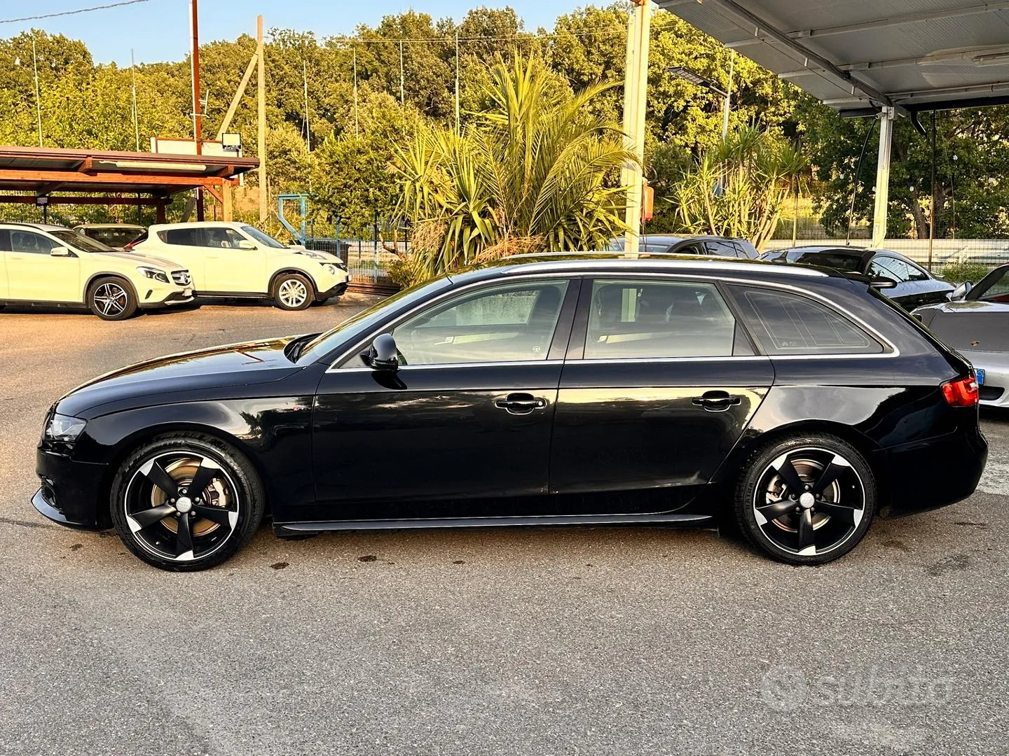 Audi A4 2009 photo 2