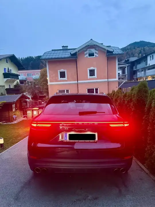 Porsche Cayenne 2018 photo 2