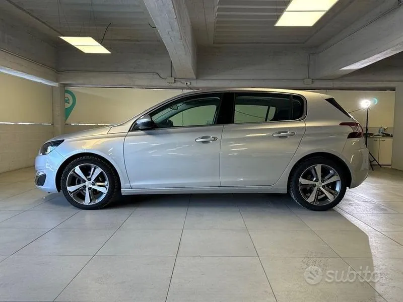 Peugeot 308 2014 photo 2
