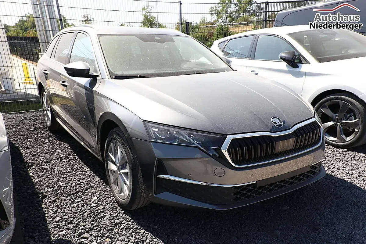 Skoda Octavia 2025 photo 2