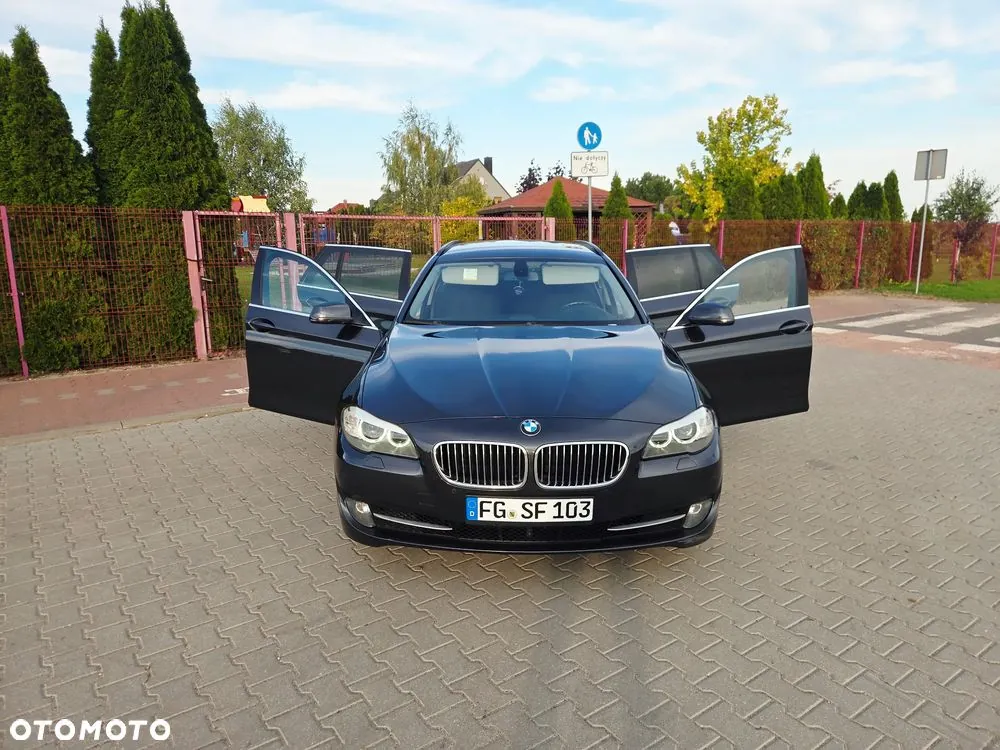 BMW F11 2011 photo 2