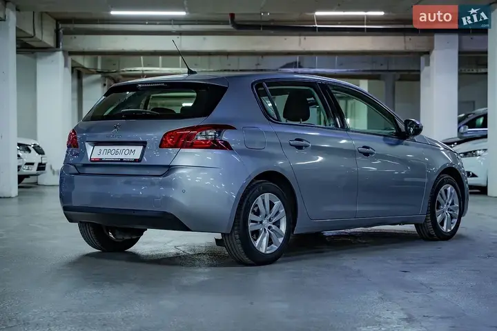 Peugeot 308 2021 photo 2