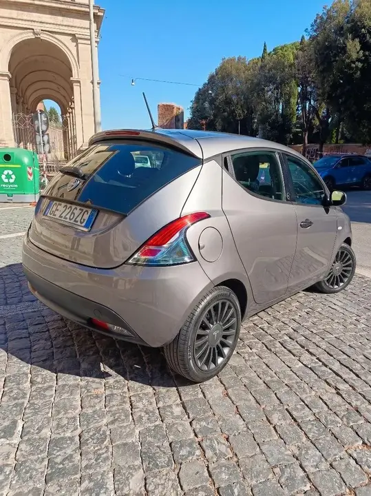 Lancia Ypsilon 2021 photo 3