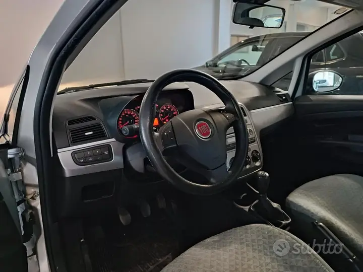 Fiat Punto 2014 photo 5