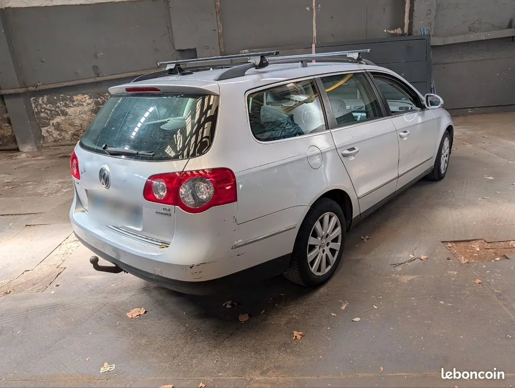 Volkswagen Passat 2010 photo 2