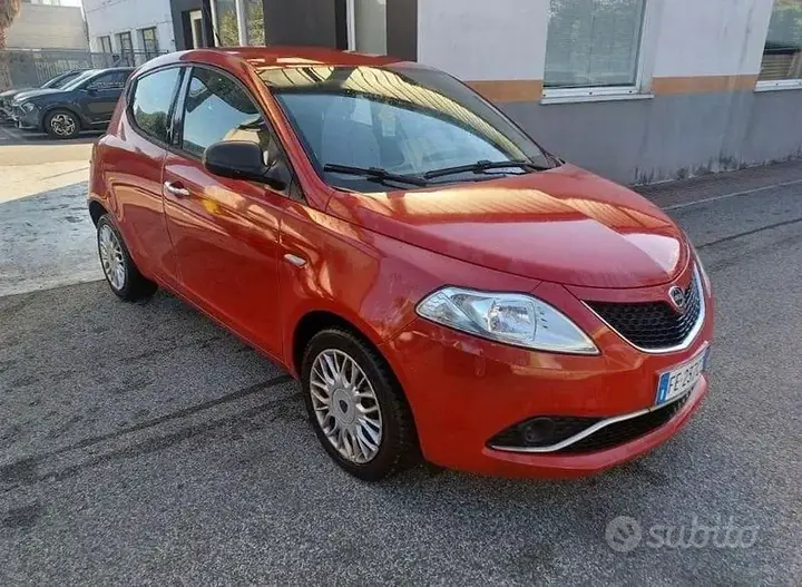 Lancia Ypsilon