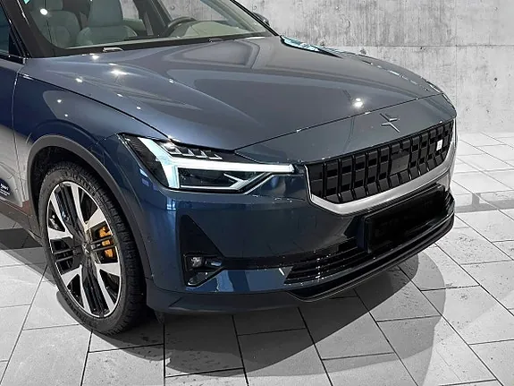 Polestar 2 2023 photo 2