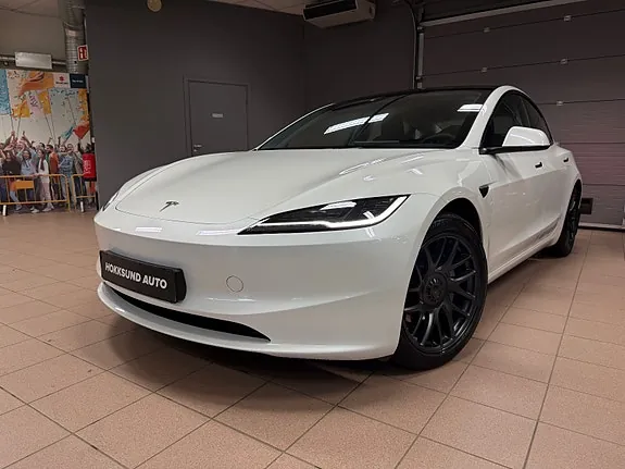 Tesla Model 3 2024 photo 3
